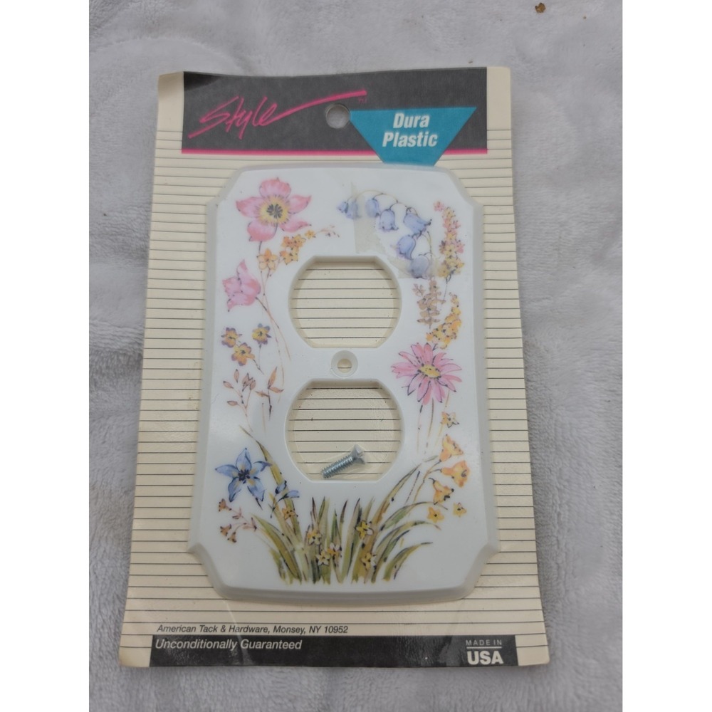 Vintage American Tack & Hardware Floral Outlet Cover NOS White Dura Plastic USA
